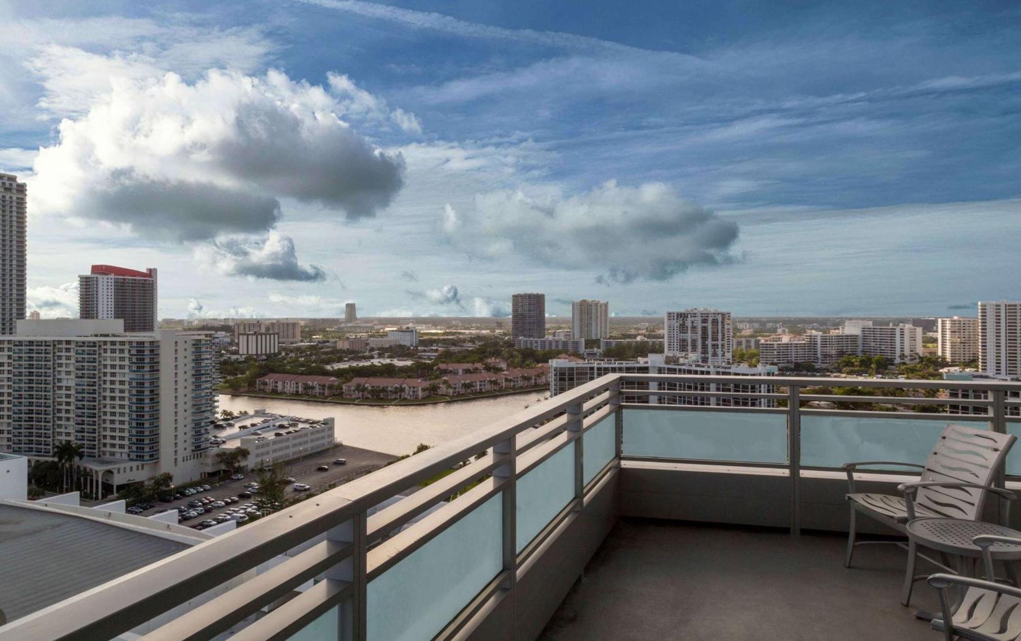 The Diplomat Beach Resort Hollywood, Curio Collection By Hilton Exterior photo